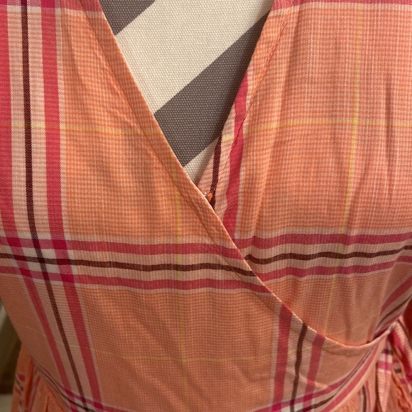 Wrap Dress - Picture 4 of 6